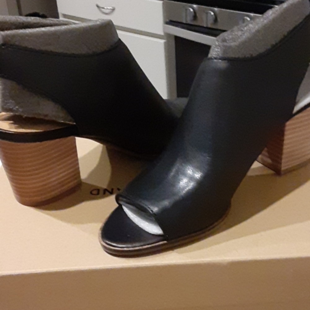 Lucky Brand  Gia